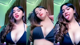 Putri Naya ABG Montok Ganti BH